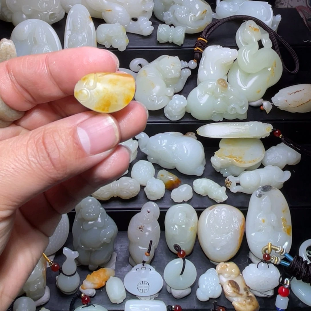 和田玉颈饰未镶嵌随**安