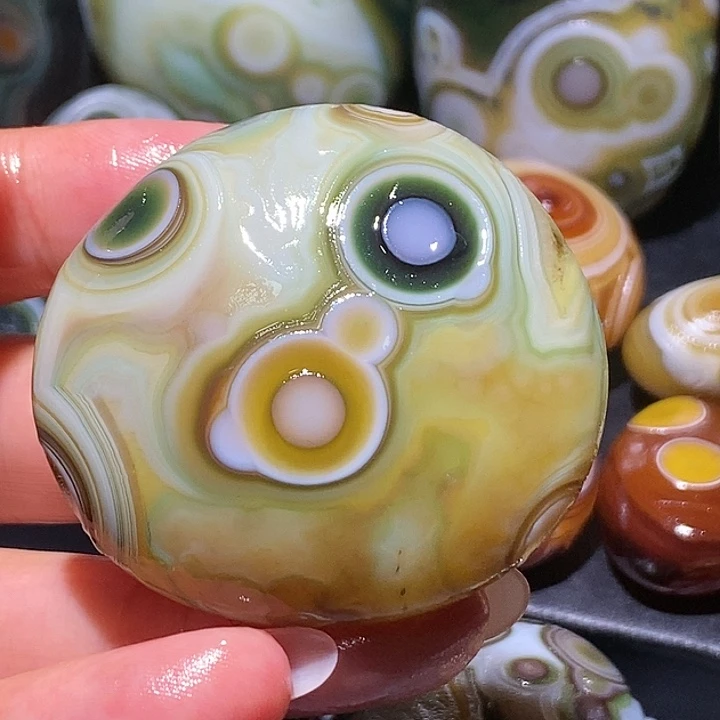 玛瑙/玉髓未镶嵌珠宝奇石21