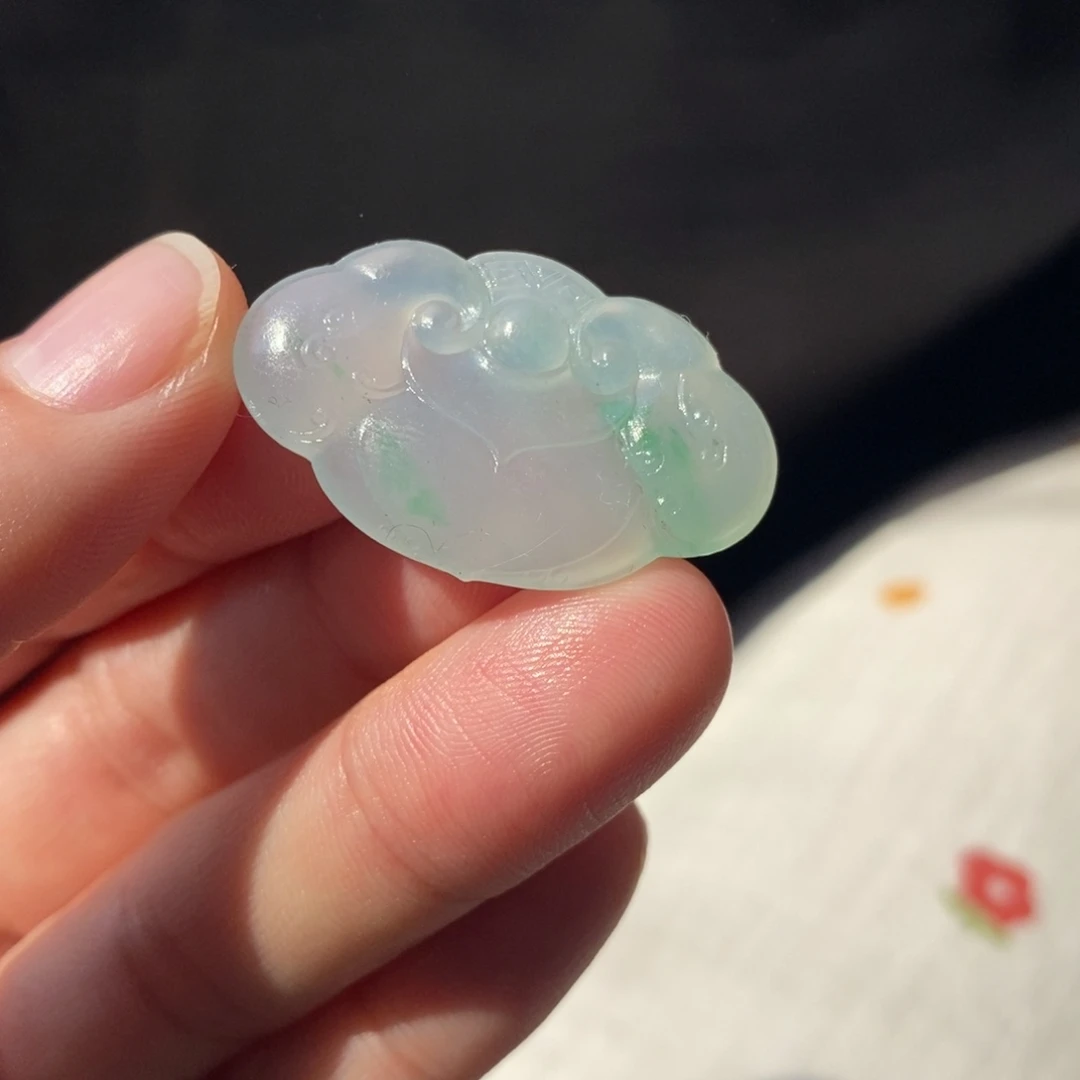 定制翡翠未镶嵌如意锁