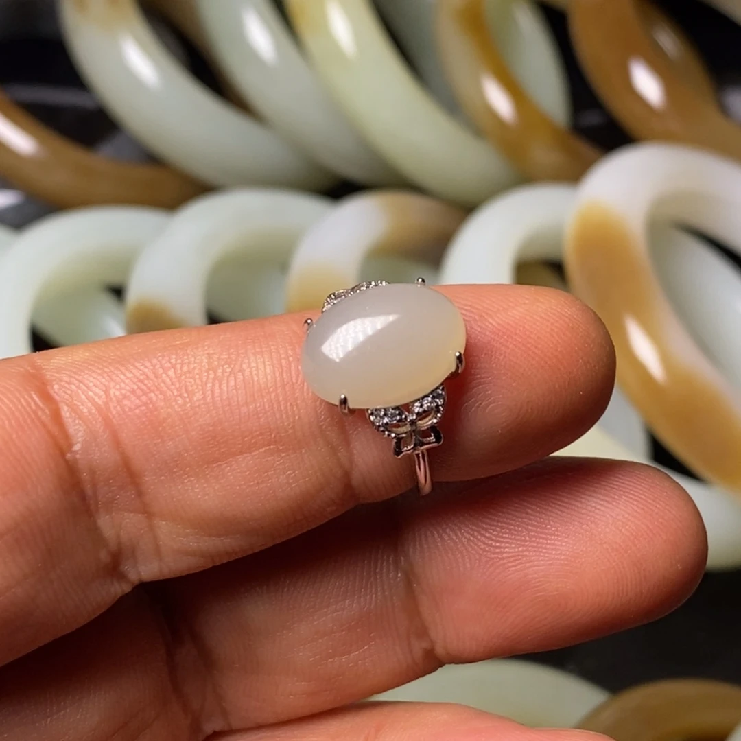 玩***情和田玉（糖玉）未镶嵌颈饰