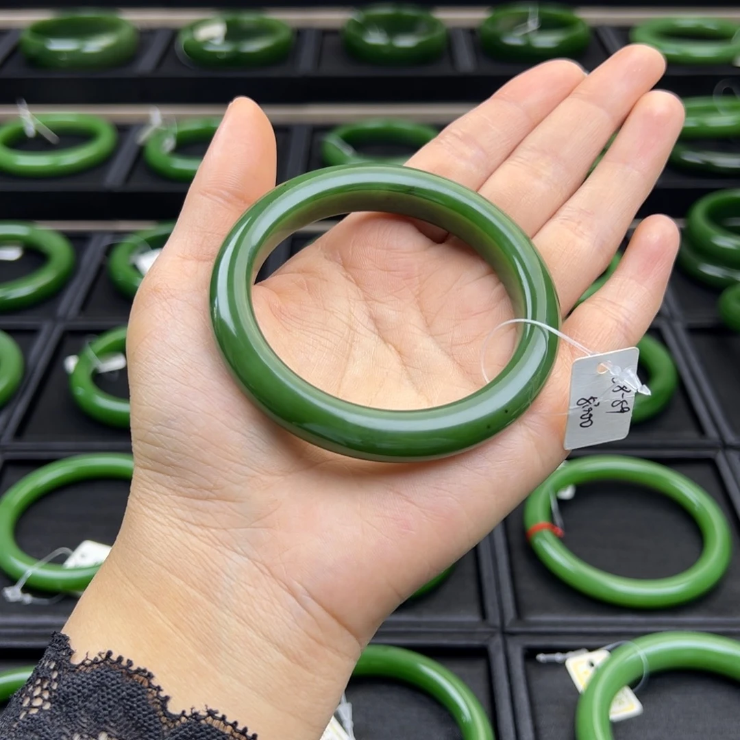 和田玉（碧玉）未镶嵌手镯