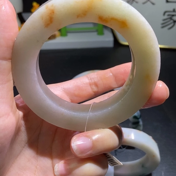 定制翡翠未镶嵌手镯定制