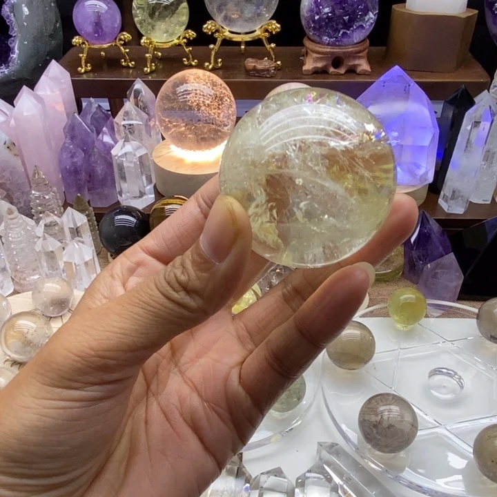 水晶未镶嵌摆件黄阿塞球46.7mm