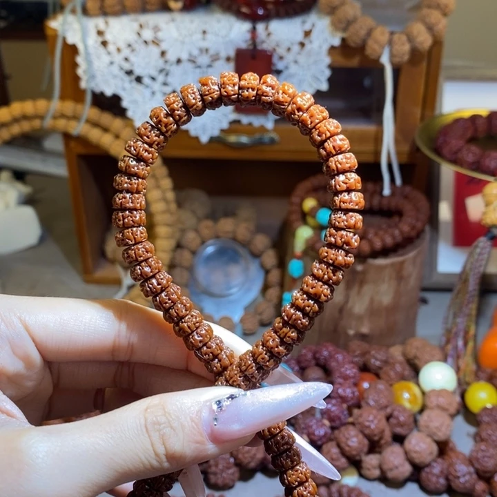 笑****金刚菩提手串95玉华单圈藏高货树王一物