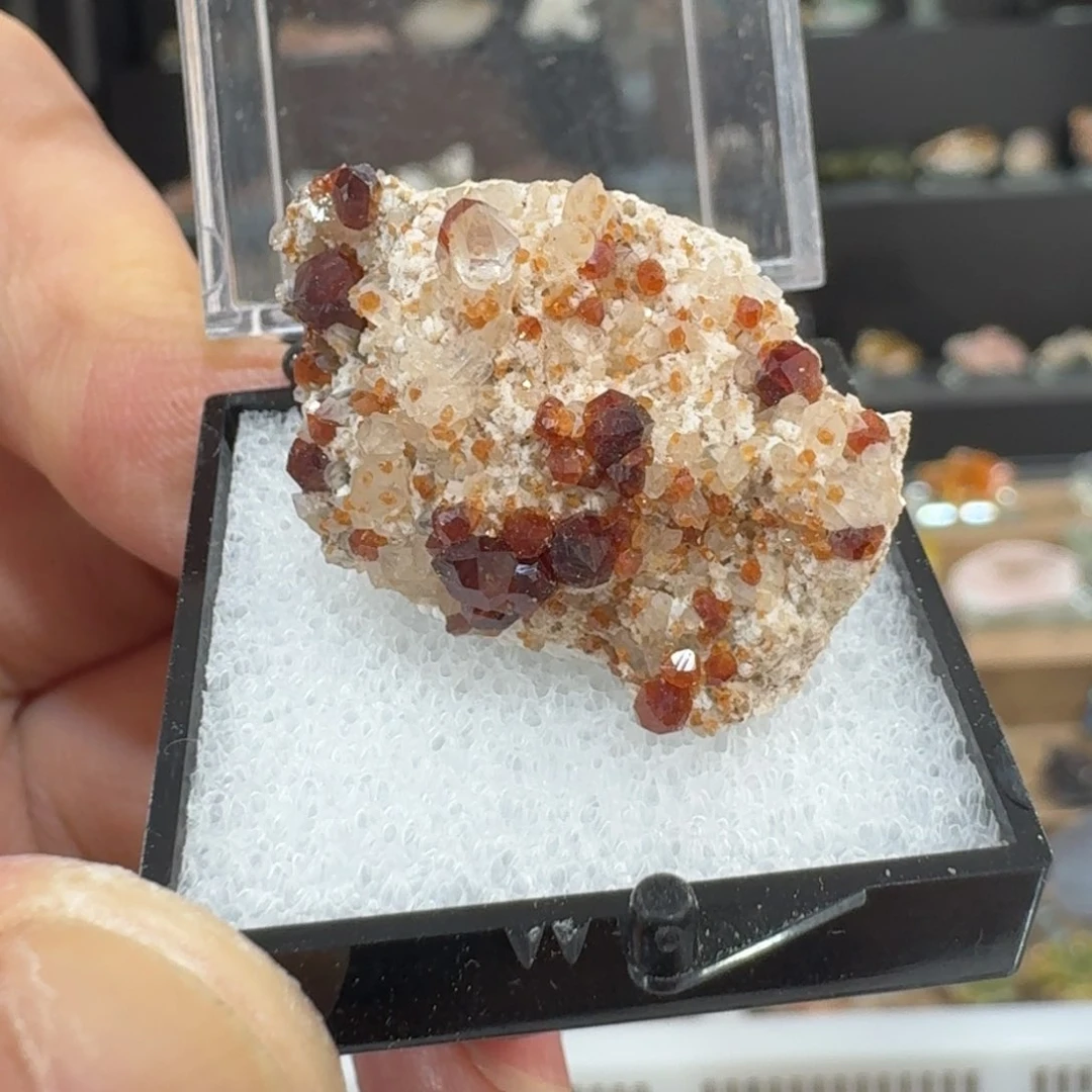 月下珠宝严选矿物