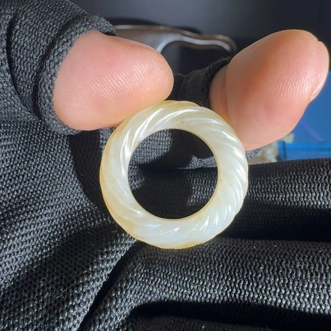 和田玉（糖玉）未镶嵌挂件