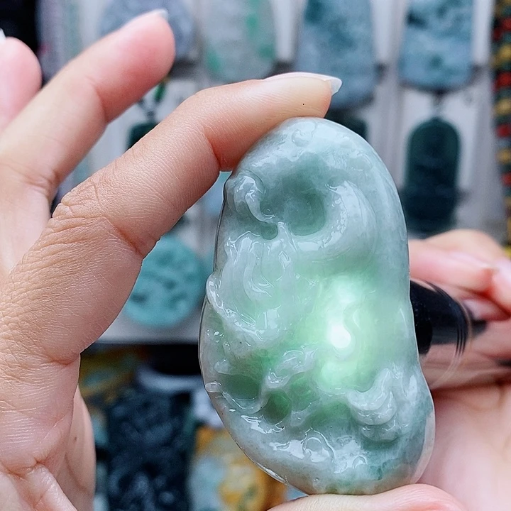 翡翠未镶嵌颈饰翡翠