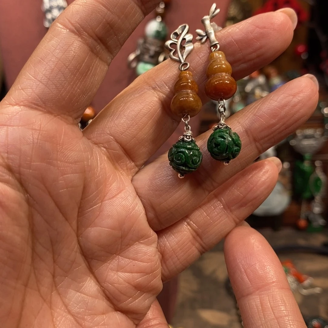 翡翠吊坠(赠链)未镶嵌