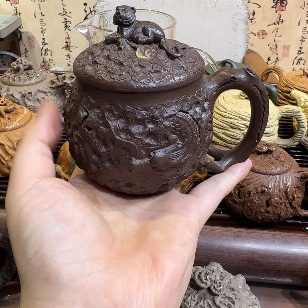 紫砂茶壶紫砂盖杯卧虎藏龙款容量260cc