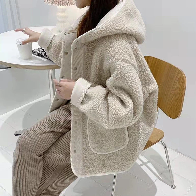女纯色保暖INS风常规袖短外套宽松秋冬季加绒羊羔绒