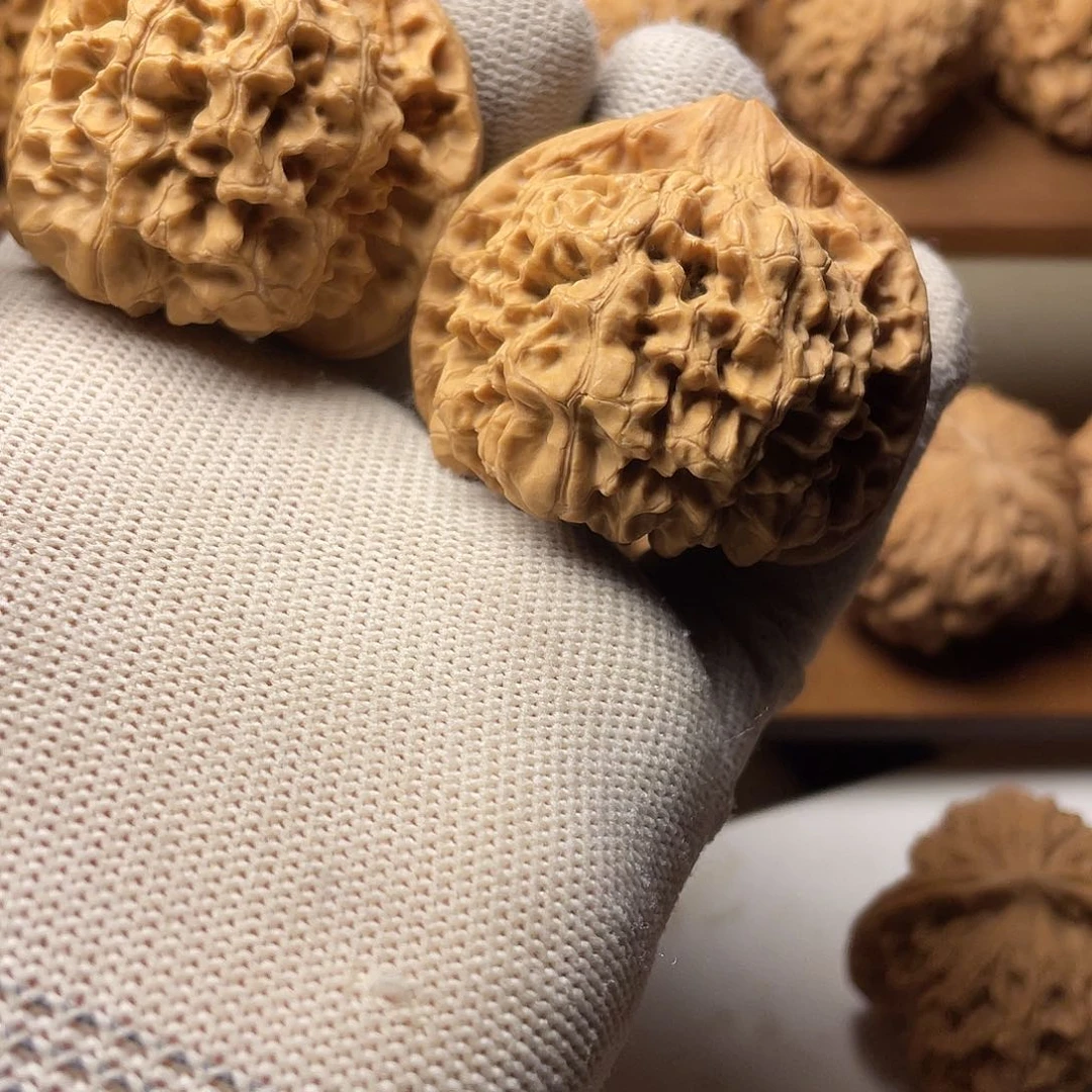 桃核吊坠王永麒麟纹官帽46