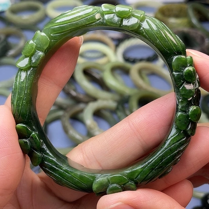 和田玉（碧玉）未镶嵌手镯58.6mm梅花镯有棉