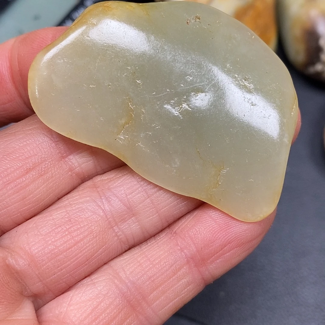 和田玉未镶嵌珠宝奇石