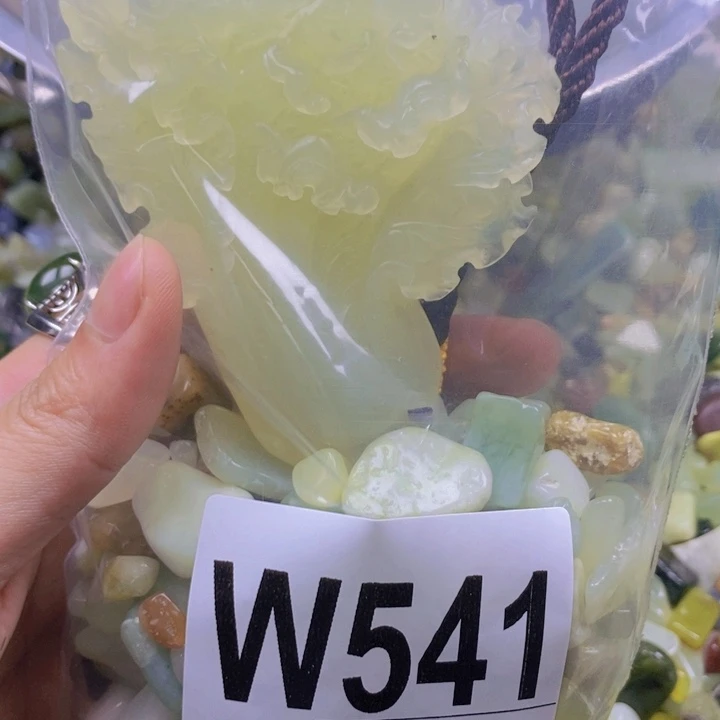 未镶嵌岫玉鱼缸石