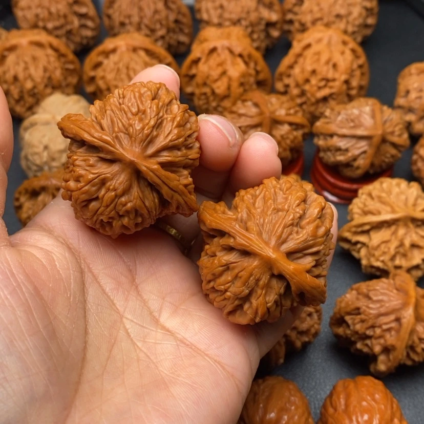 【闪购商品】文玩核桃把件41篓子