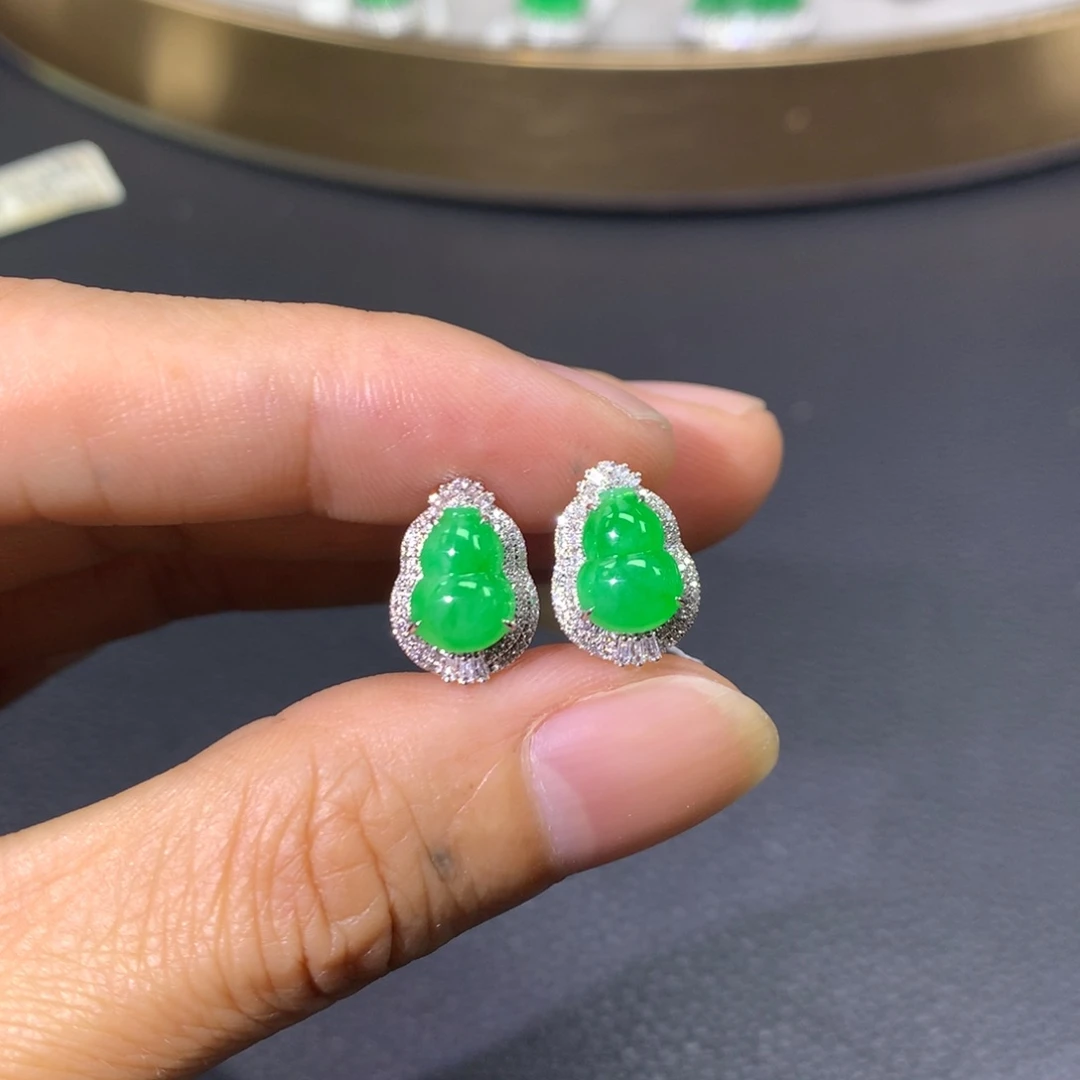 翡翠18K金镶嵌耳饰翡翠