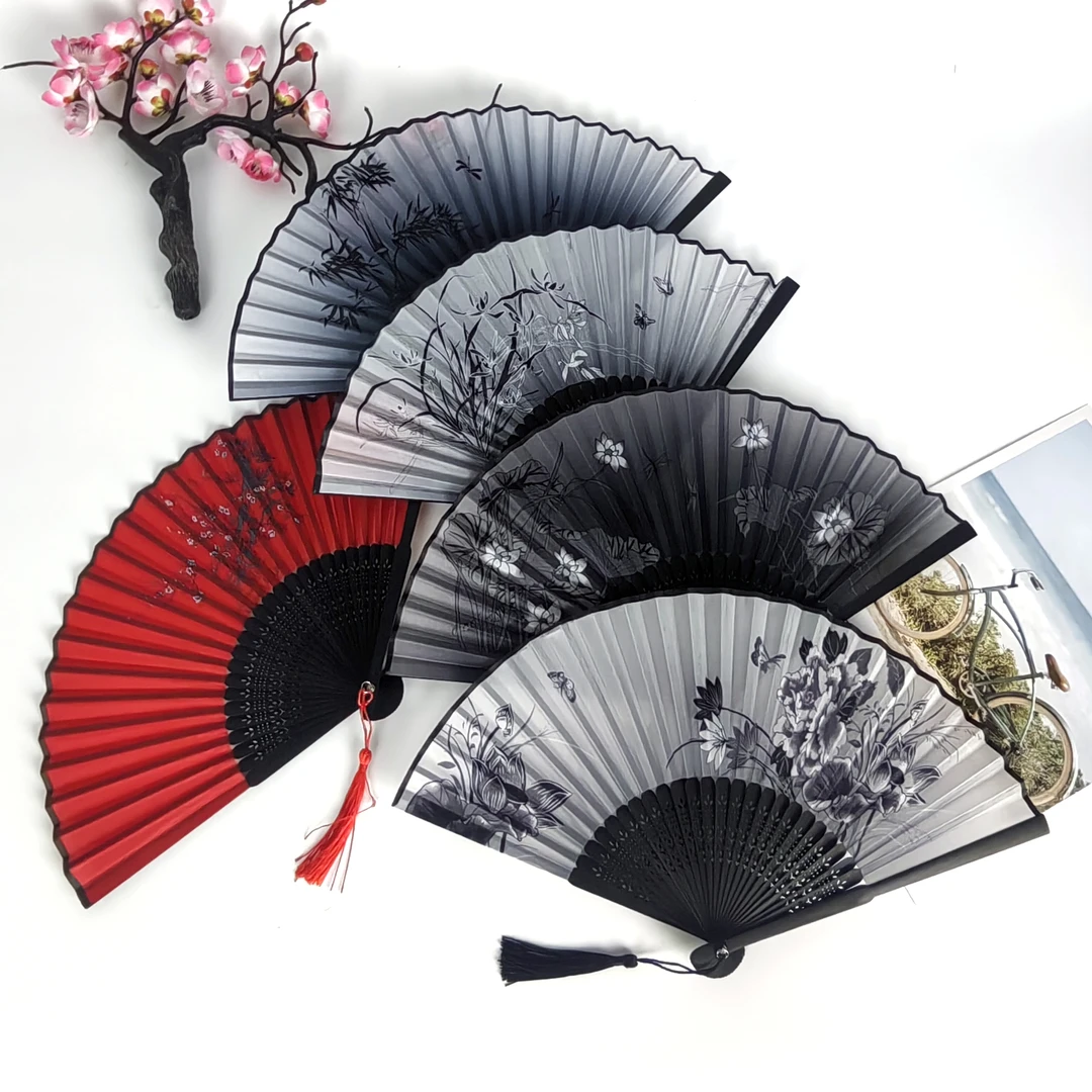 新款古风扇子批发中国风扇子学生汉服古风折扇女景区热卖舞蹈竹扇