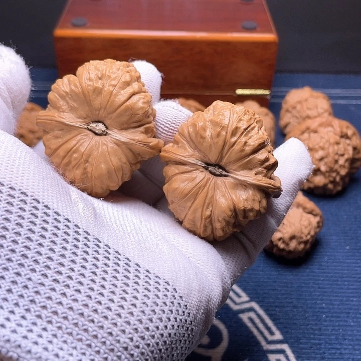 文玩核桃吊坠南瓜精品对45尺寸手工打底