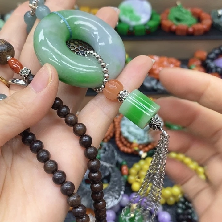 燕***⊙翡翠未镶嵌耳饰项链32