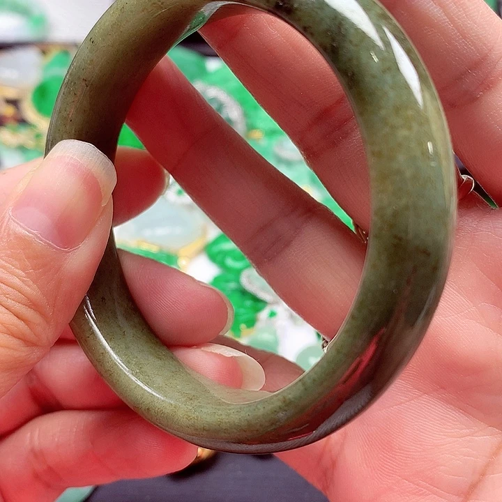 翡翠未镶嵌手镯翡翠
