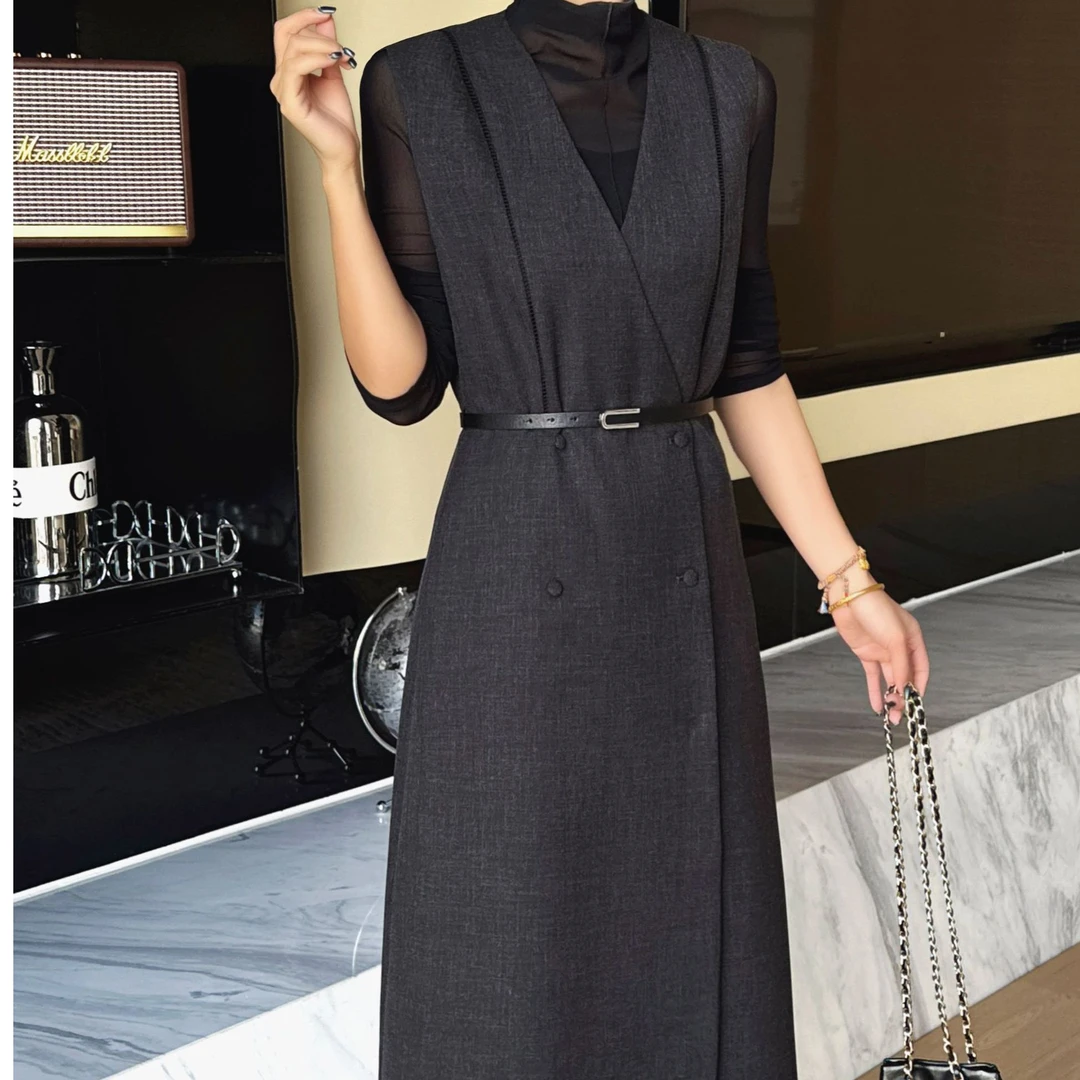 二哥二嫂  9523春季镂空刺绣v领连衣裙