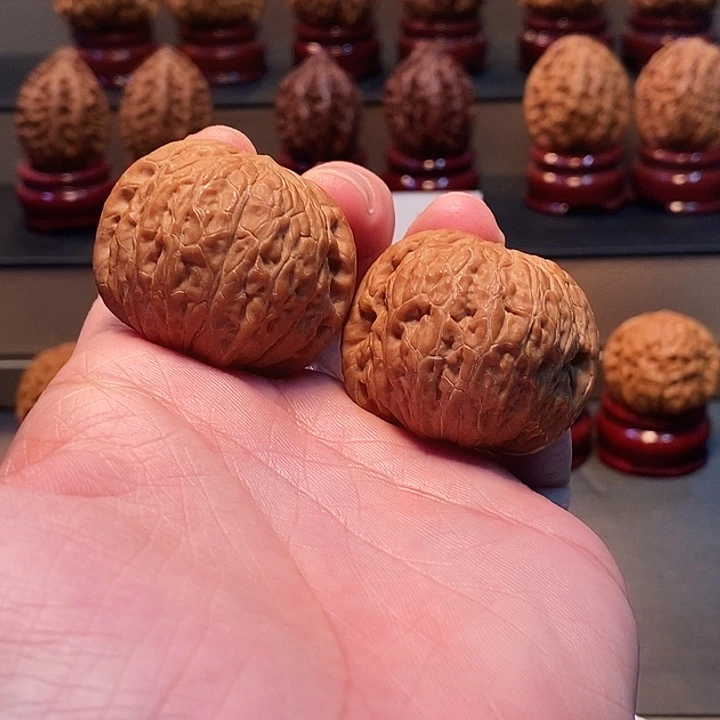 Z***u桃核把件40尺铁锤