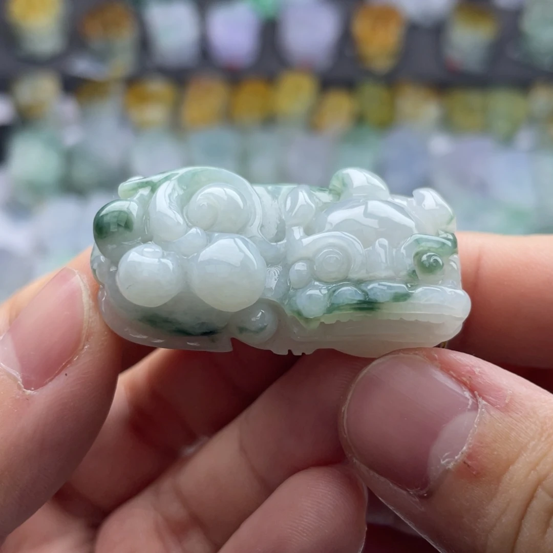 翡翠颈饰未镶嵌、*貔貅