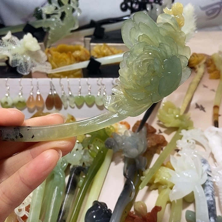 岫玉未镶嵌发簪丹*