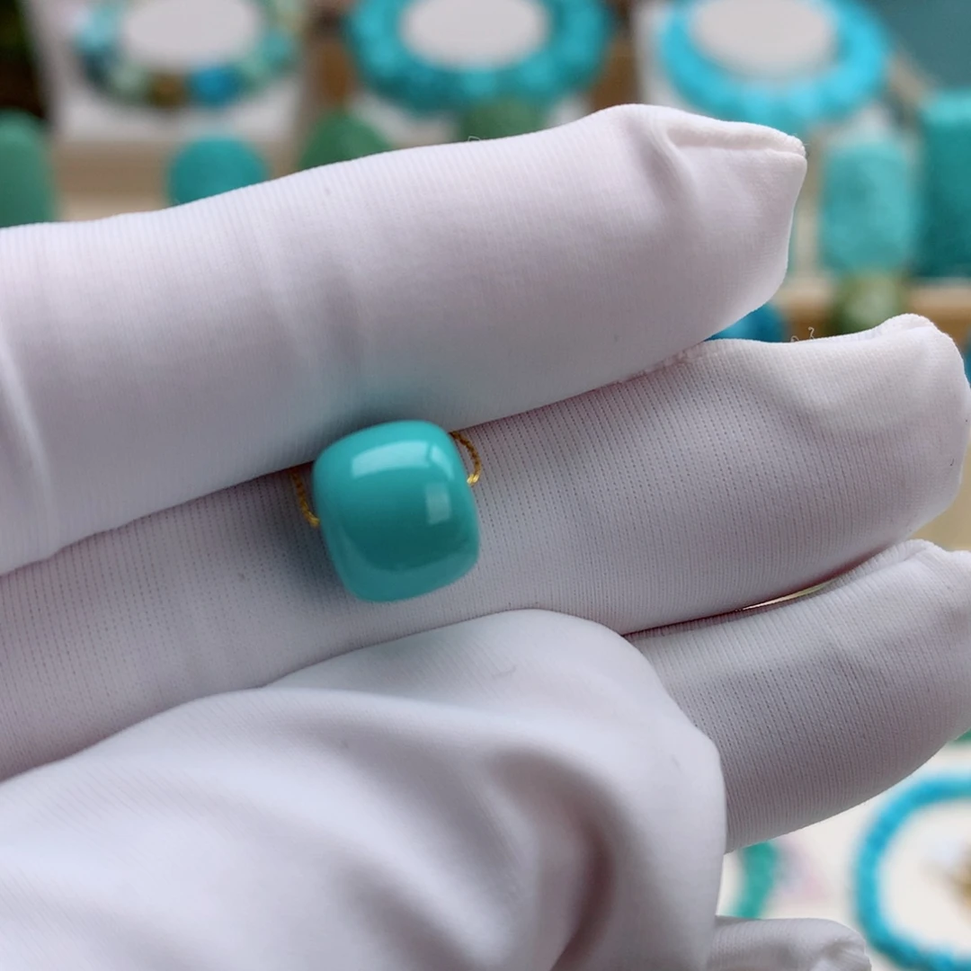 绿松石未镶嵌挂件