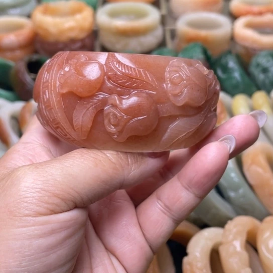 【闪购商品】石英质玉手镯未镶嵌