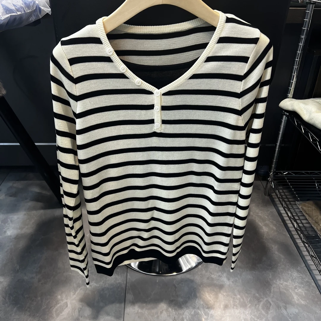 /假两件小纽扣/V领套头显瘦长袖针织衫春秋新款上衣女93029