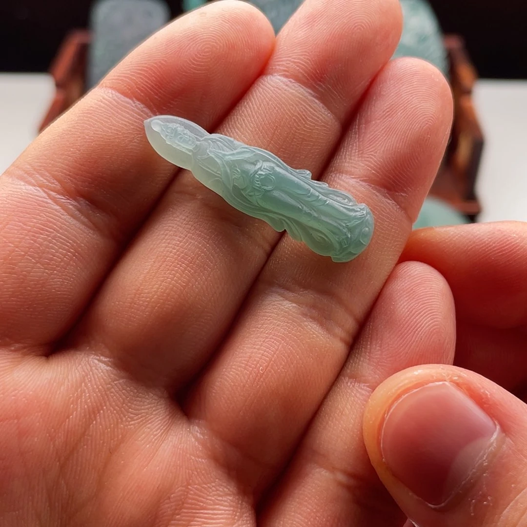 定制翡翠未镶嵌站观音