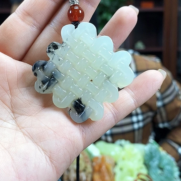 蛇纹石玉吊坠未镶嵌