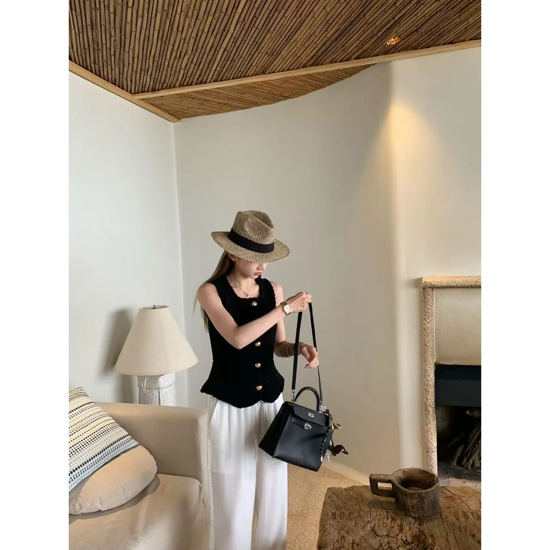 【盒子专享】美人在骨  纹理感金属扣收腰针织马甲