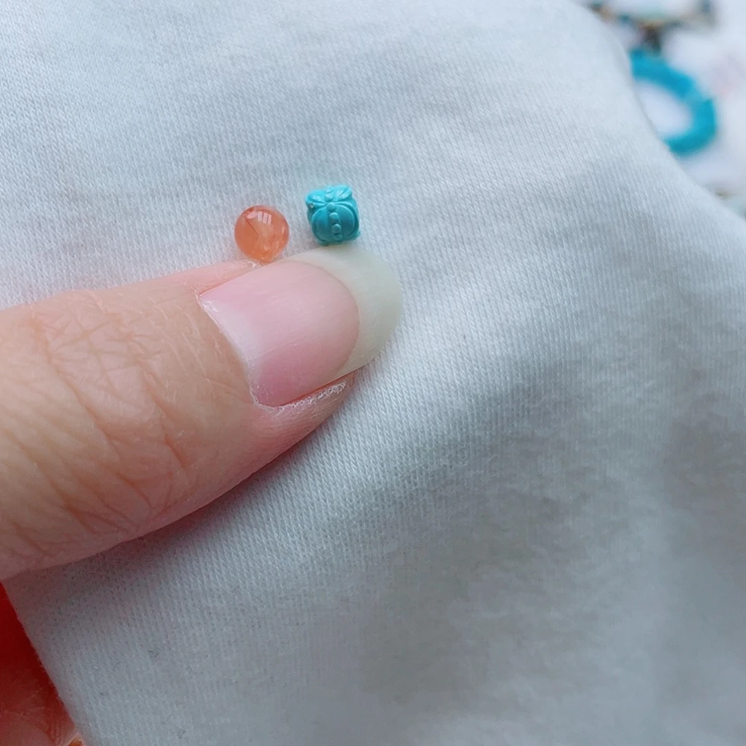 南红玛瑙未镶嵌珠宝奇石