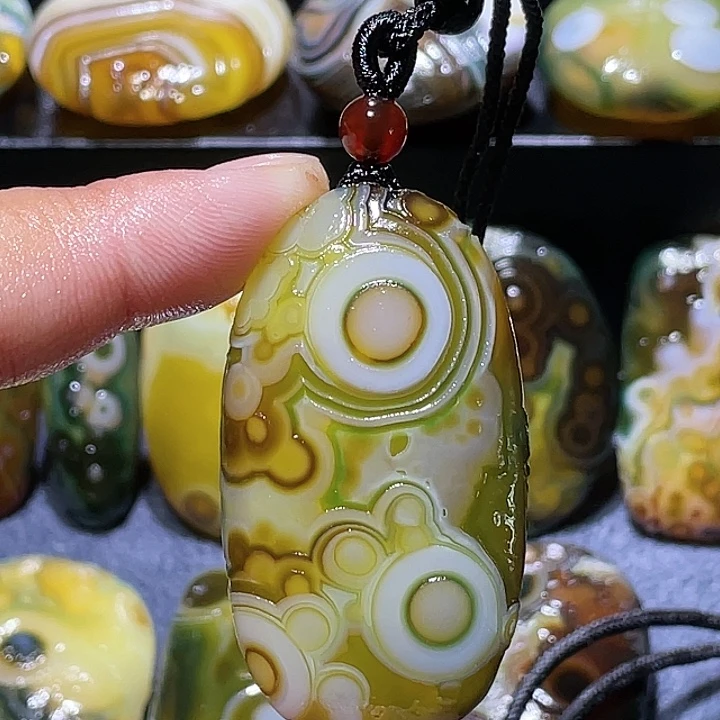 玛瑙/玉髓未镶嵌珠宝奇石