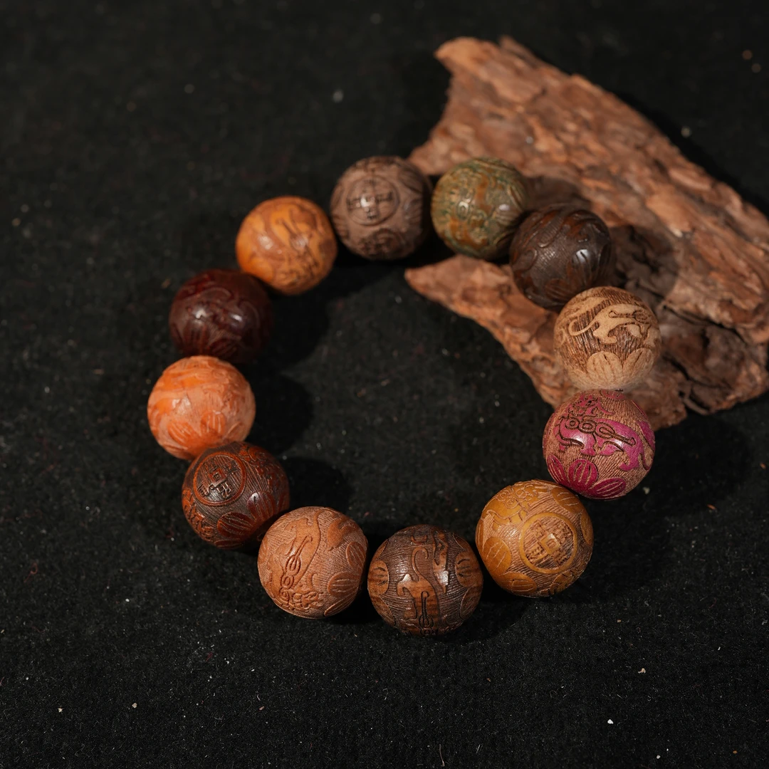 5.4-香港王老板文玩手把件-8p129