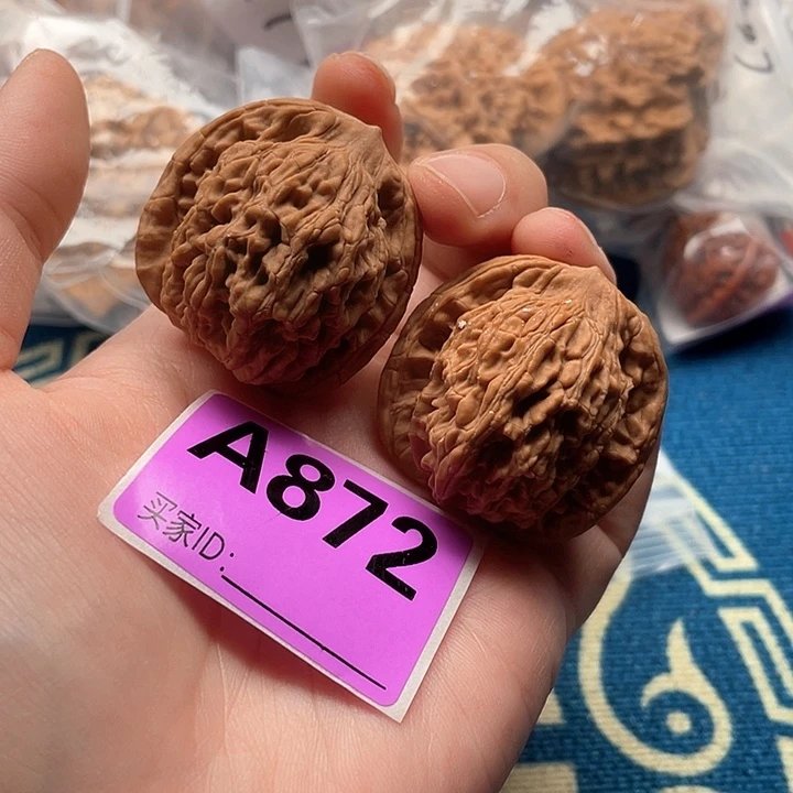 文玩核桃把件虎头