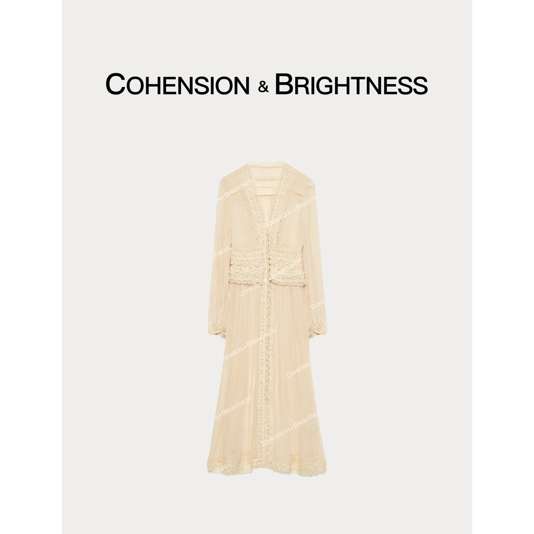 凝慧【月光女神】春季气质法式V领单排扣蕾丝花边长袖连衣裙LQ139