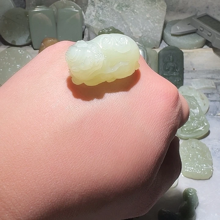 颈饰未镶嵌和田玉