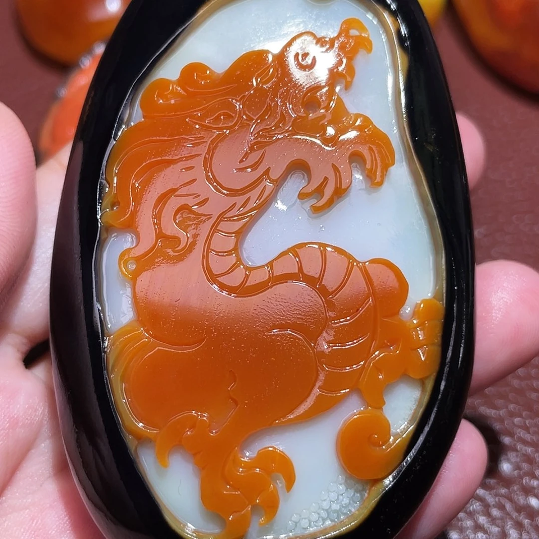 和田玉未镶嵌颈饰心**神