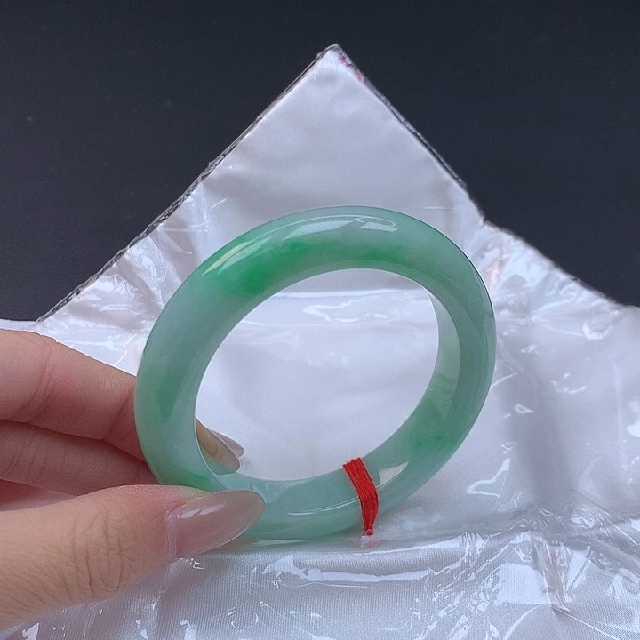 翡翠未镶嵌手镯54