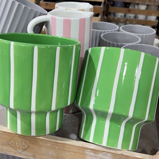 多肉绿植陶瓷花盆9.9包邮，有孔