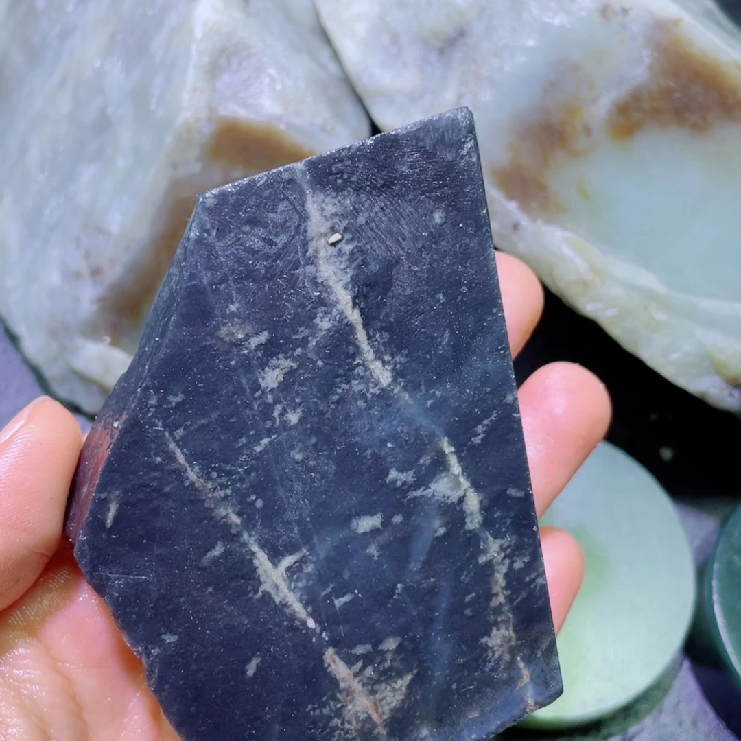 和田玉未镶嵌珠宝半成品