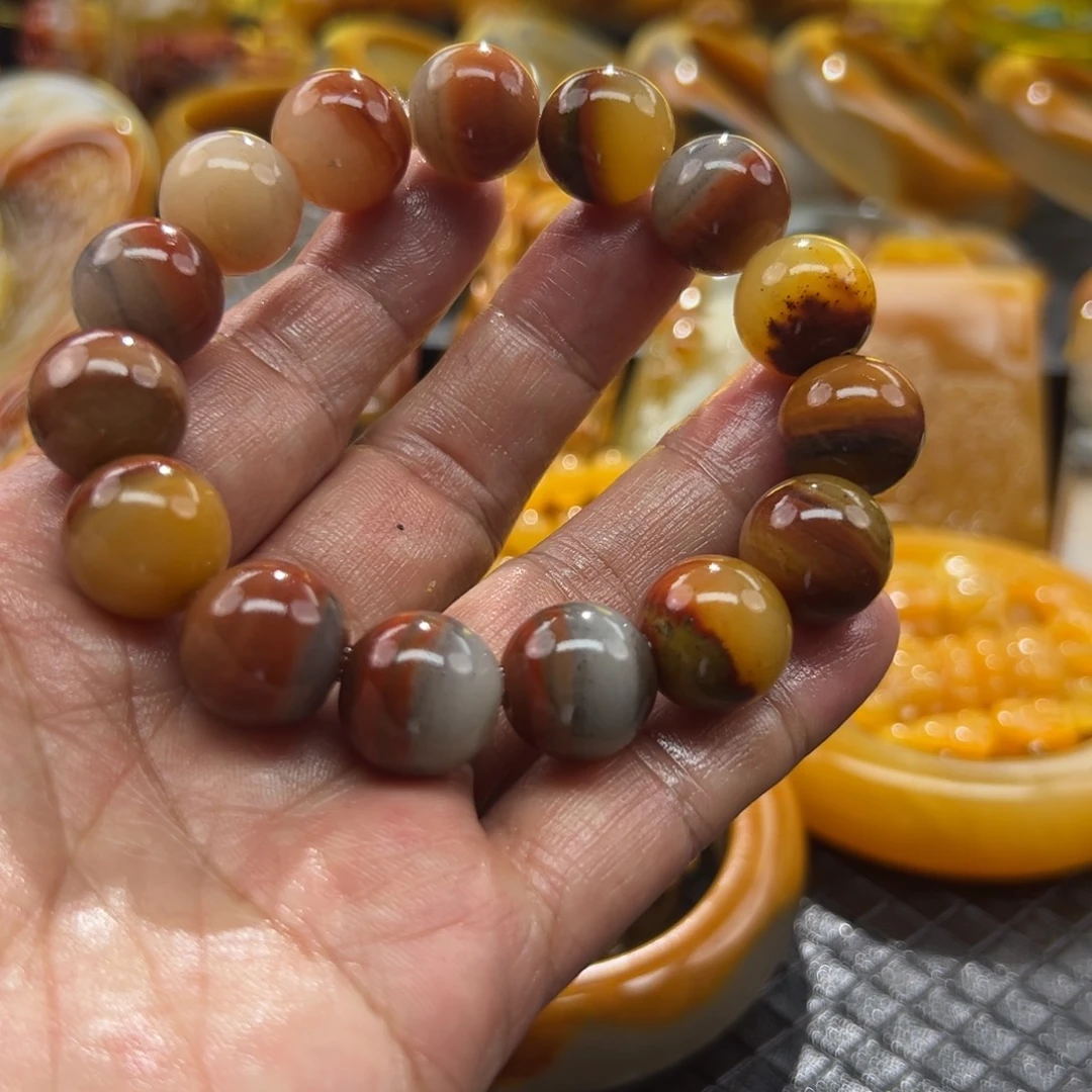 石英质玉未镶嵌颈饰