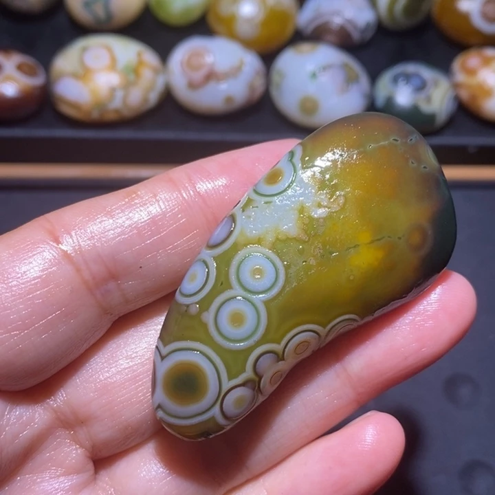 未镶嵌玛瑙/玉髓珠宝半成品9