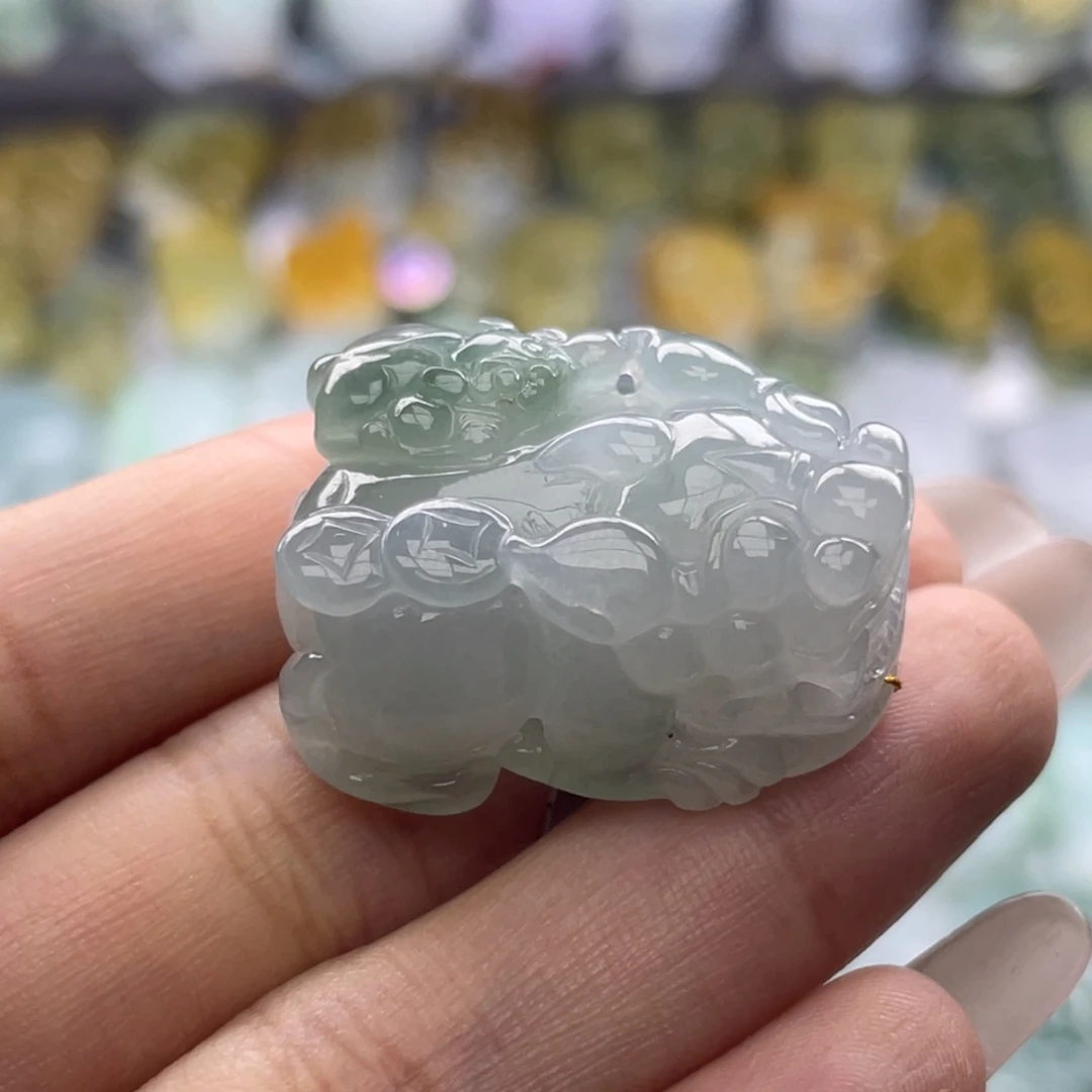 颈饰未镶嵌翡翠貔貅