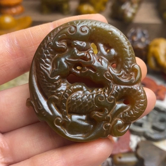 蛇纹石玉未镶嵌颈饰14