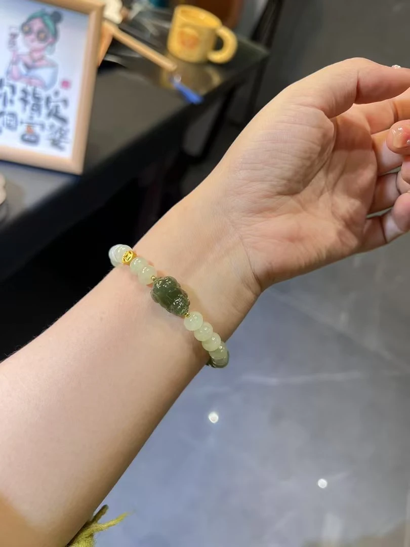 和田玉渐变算盘珠手串和田玉貔貅8mm