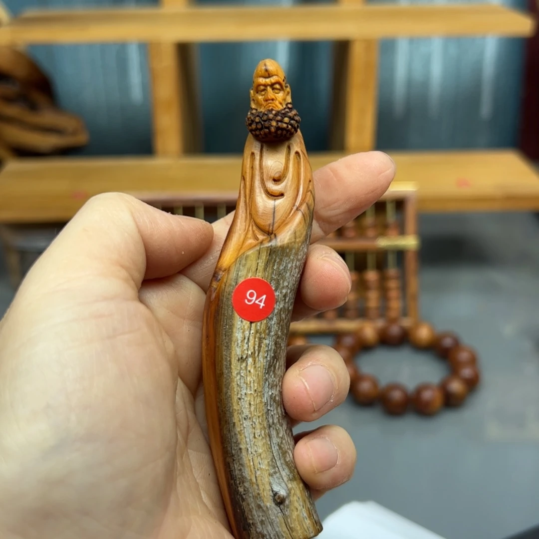 西***诺木崖柏木摆件手把件